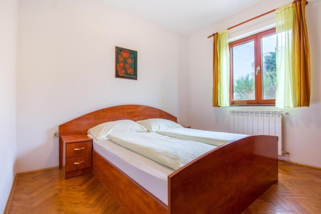 Zoro Apartment Baska  Exterior photo
